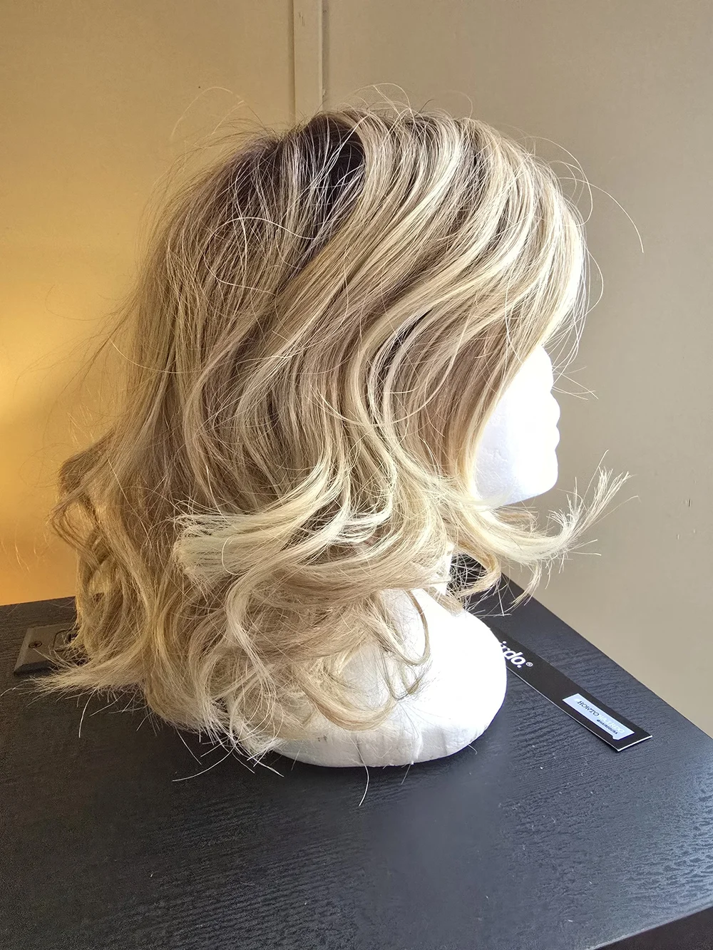 Bombshell Wig By Hairdo Rooted Golden Wheat SS14/88